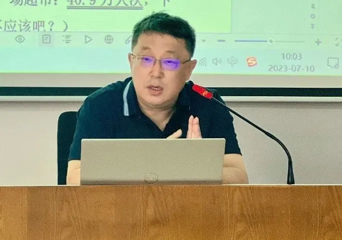 	华纳娱乐集团召开二季度工作总结暨三季度重点工作部署会议